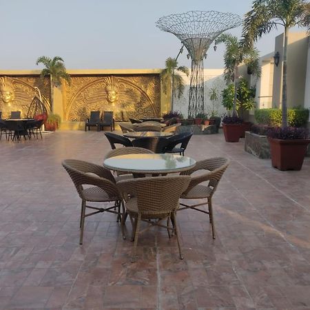 Hotel Casaya Inn Chinhat Exterior photo