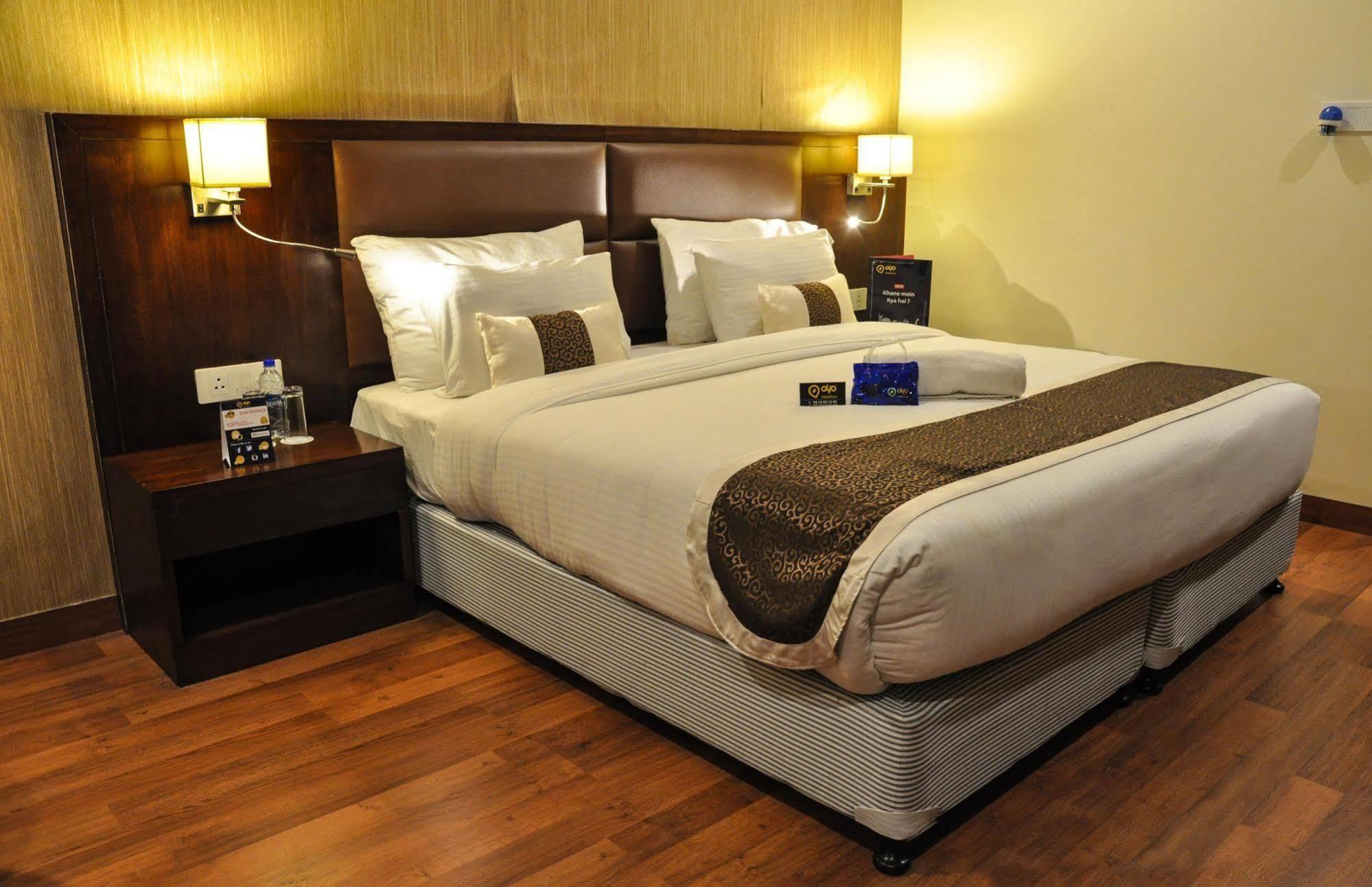 Hotel Casaya Inn Chinhat Exterior photo